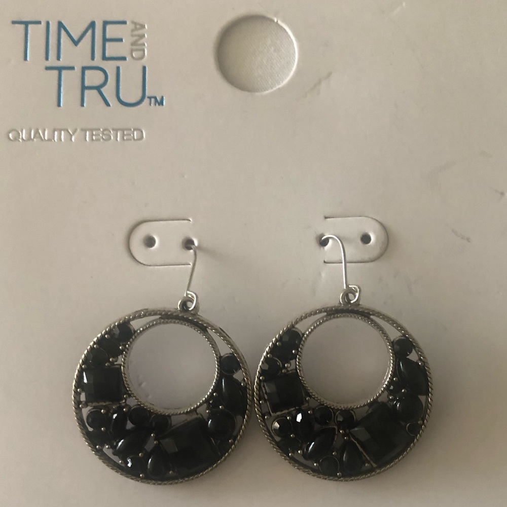 ♡ Earrings by TIME AND TRU